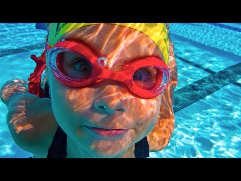 Видео: Идеальный Композитный Бассейн Олимпик! Обзор от Кирпича