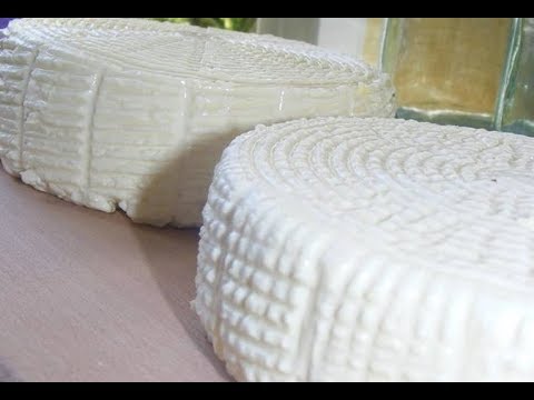 Видео: Брынза из коровьего  молока.  Очень вкусно и очень просто. Brynza from cow's milk.