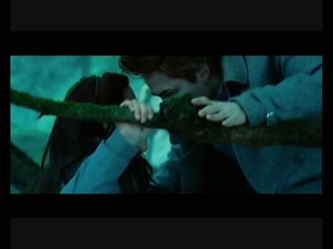 Видео: twilight---рядом с ним не надо света ...