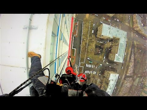 Видео: 38 этажей спуск альпиниста  ЖК Триколор