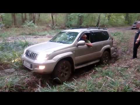 Видео: ПРАДО 120 и ДВЕ НИВЫ ЕДУТ на НАТАШКИНЫ ВОДОПАДЫ