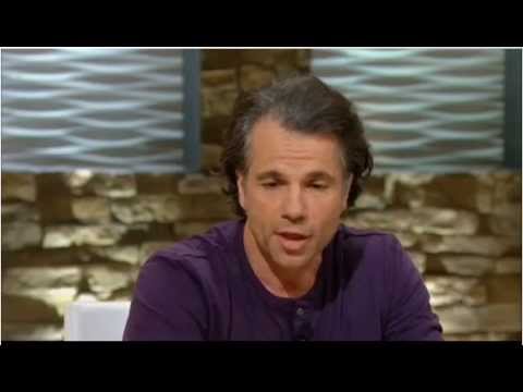 Видео: Deux filles le matin 04.10.12 Bruno Pelletier (русские субтитры)