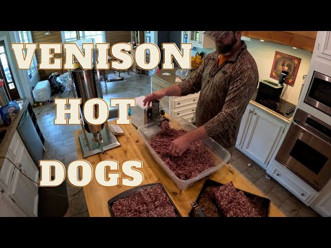 Видео: Как превратить оленину в хот-дог | Рецепт, идеи и процесс