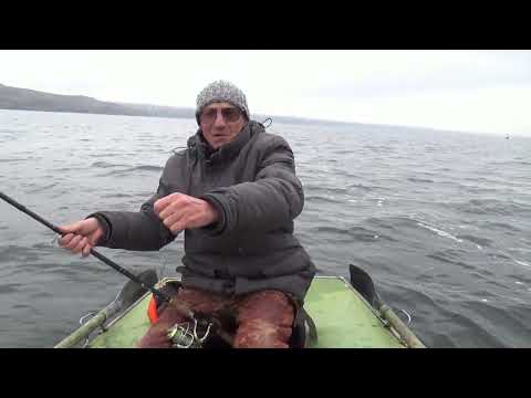 Видео: На рыбалке в конце октября