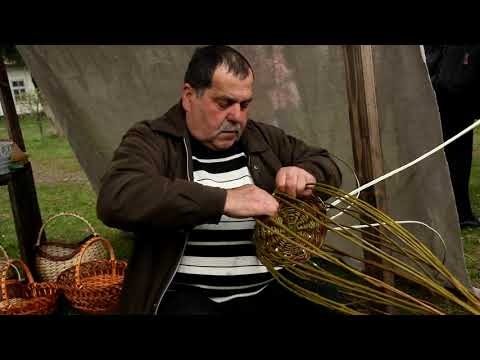 Видео: Майстер-клас із лозоплетіння від Івана Головка