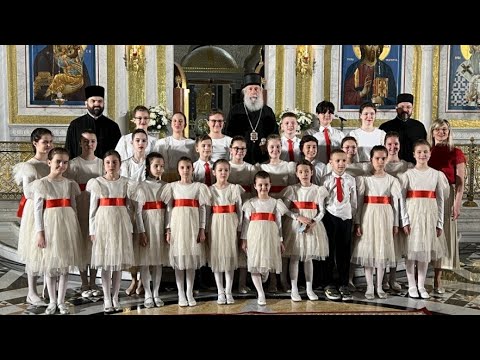 Видео: Васкршња Литургија - Храм Светог Саве