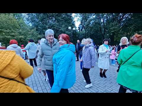Видео: 4.10.25г..."РЕКА -РЕЧОНКА, Милая Девчонка".... Гомель, Парк, Танцы... 