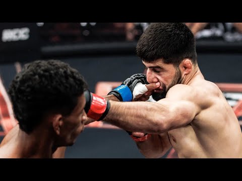 Видео: Поймал на ручной треугольник | Халим Назрулоев vs Жуниор Силва | RCC 23