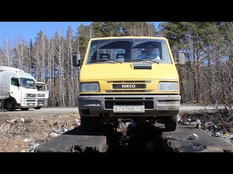 Видео: Iveco Daily Oil Change, замена масла ивеко дейли 2