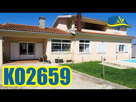 Видео: Отдельный дом с 6 спальнями и бассейном, расположенный в деревне недалеко от города Лозан, Коимбра и
