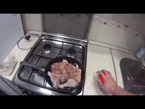 Видео: Как вкусно жарить окорочка на сковороде