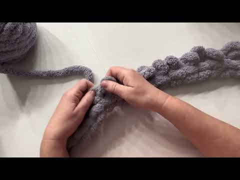 Видео: Как связать плед без спиц и крючка