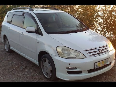 Видео: Обзор Toyota Ipsum 2004  4WD Правый руль