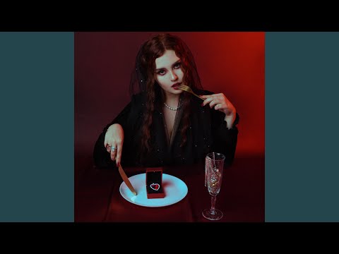 Видео: Не такая, как все