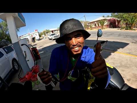 Видео: Я встретил Роналдо в Западной Африке.