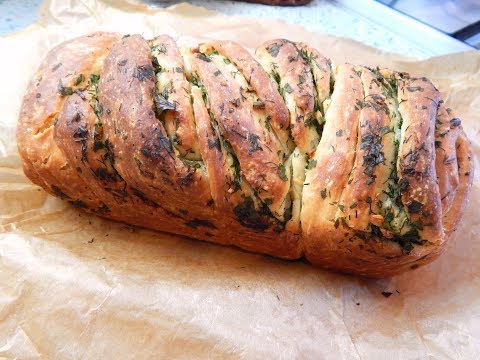 Видео: Все просят рецепт! Домашний хлеб с чесноком и зеленью.