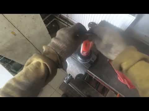 Видео: KIA. Sportage 2. Замена ШРУСа переднего  наружного.