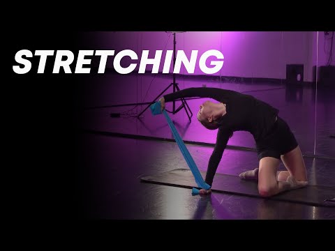 Видео: STRETCHING - Упражнения с эластичной лентой | ПОЛИНА РАСТОРГУЕВА