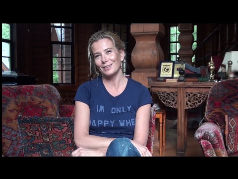 Видео: Юлия Высоцкая - Меняйте физические нагрузки