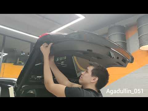 Видео: Volkswagen Touareg 2021. Как разобрать пятую дверь или крышка багажника? Снимаем обивку. Железные?