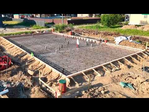 Видео: БОЛЬШАЯ ФУНДАМЕНТНАЯ ПЛИТА С УСИЛЕННОЙ ТЕПЛОИЗОЛЯЦИЕЙ