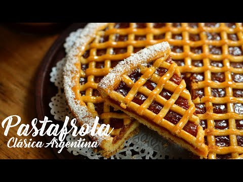 Видео: Традиционный аргентинский пирог с айвой: знаменитая пастафрола