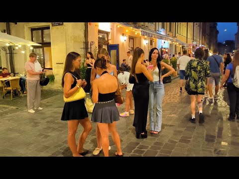 Видео: Львів 2025: нічне життя і переповнений центр на День Незалежності Lviv nightlife