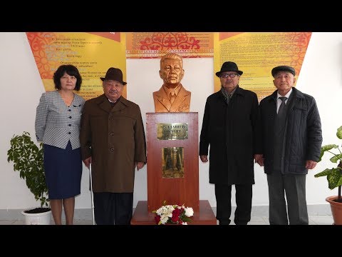 Видео: Открытие бюста Гинаята Мулдашева в Фурмановской средней школе.