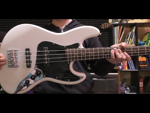 Видео: JAZZ BASS за 15 990 рублей | За что мы его любим?❤️