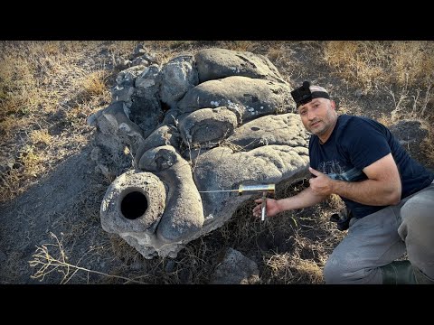 Видео: Резные фигурки сокровищ указывают на таинственную скалу на другой стороне
