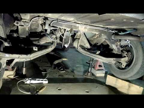 Видео: Как поставить заднюю независимую подвеску на Москвич Святогор (инструкция)