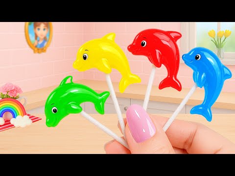 Видео: Приготовьте желе из любого цвета на кухне! Миниатюрный фруктовый желе «Дельфин» от Tiny Joy Bakes 🐬🌈