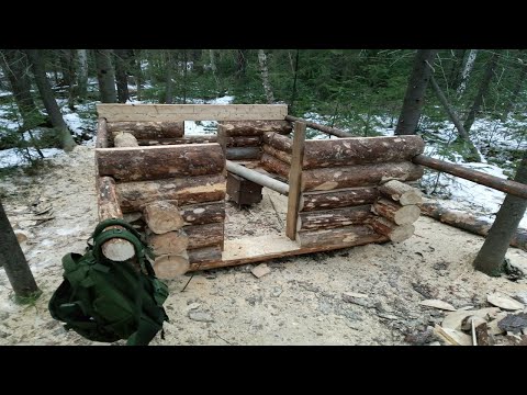 Видео: НАШЁЛ БАЛАГАН НА ПОКОСЕ!ПРОДОЛЖАЮ СТРОИТЬ ИЗБУШКУ В ЛЕСУ!