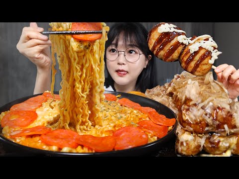 Видео: Острый рамэн с сыром пепперони и Такояки (шарики из осьминога) Mukbang ASMR
