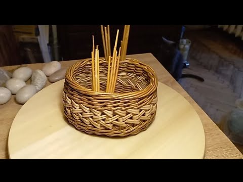 Видео: Небольшая корзинка с ручкой. Часть 1. Корзинка. 