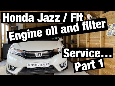 Видео: Замена масла Honda Jazz / Fit