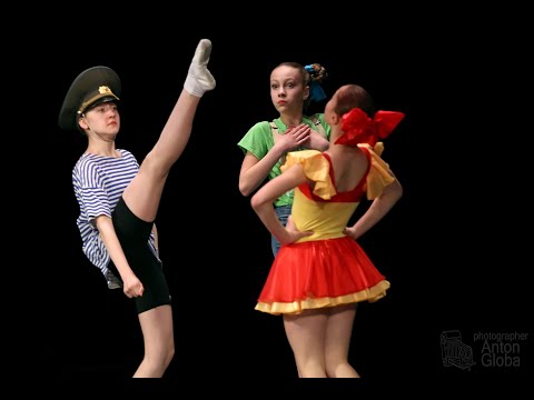 Видео: "Озорная полька", ансамбль "Школьные годы". "Naughty Polka", ensemble "School Years".