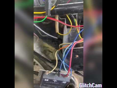 Видео: Установка электронного реле зарядки 6v на яву 634