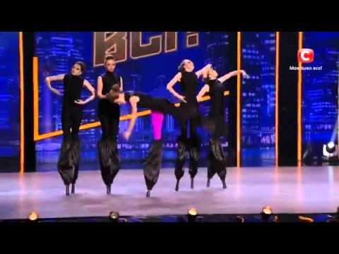 Видео: Танцюють всі - театр на ходулях "Люманов шоу" (liumanov show)