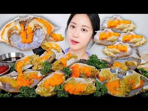 Видео: ASMR MUKBANG | Сырой Синий Краб🦀🧡 Полный Крабовых Кишок😋 Вкусный! | eating | Real Sound Mukbang