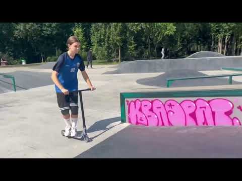Видео: Обзор на секретный скейт-парк в СПб! #трюковойсамокат #rideaction #актуальное #самокат