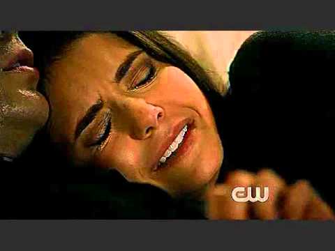 Видео: Деймон и Елена - два одиноких сердца