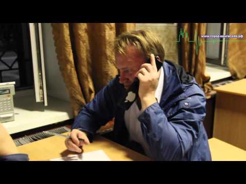 Видео: Кингисеппского водителя "не бывшего за рулём пьяным" задержали сотрудники полиции