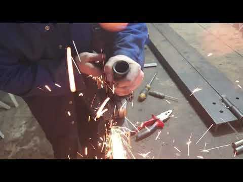 Видео: Самодельный настольный листогиб по металлу