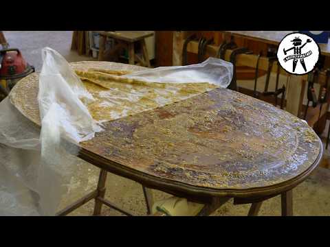 Видео: Я отреставрировал СТАРЫЙ ПОВРЕЖДЕННЫЙ СТОЛ (под краской он оказался просто фантастическим)