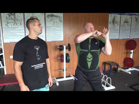 Видео: Тяжелаяатлетика  "Сила не только в больших мышцах"