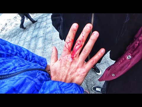 Видео: НА СКЕЙТЕ ЗИМОЙ В СТРИТ ! СРАЗУ РАЗБОРКИ