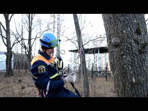 Видео: Техника прохождения повреждённого участка участка верёвки, изолированного узлом срединный проводник,