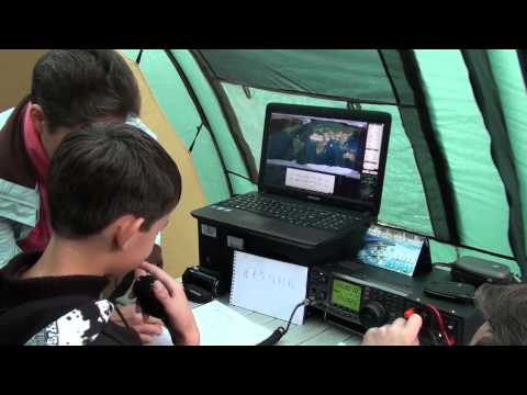 Видео: Сеанс связи с Международной Космической Станции