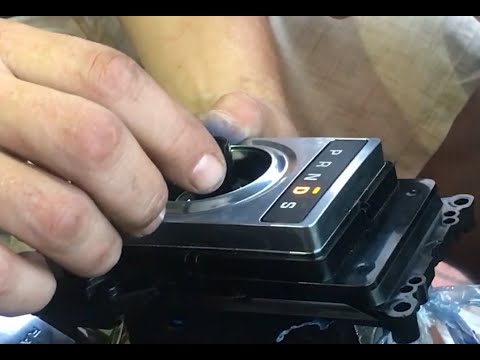 Видео: Range Rover - ремонт селектора кпп (шайбы). Часть 1: как уехать самому?